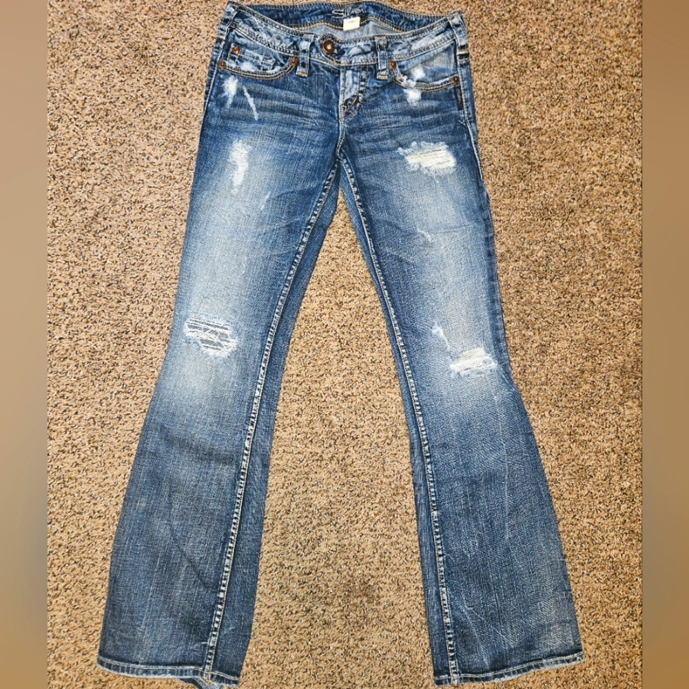 Tuesday distressed Silver Jeans sz 26/33